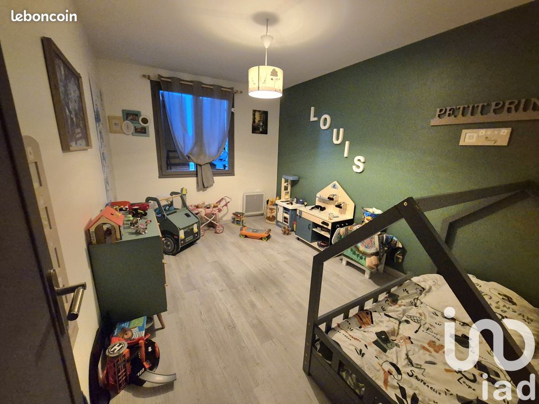 Propriété 6 pièces 100 m² - Chadurie 16250 (image principale 14)