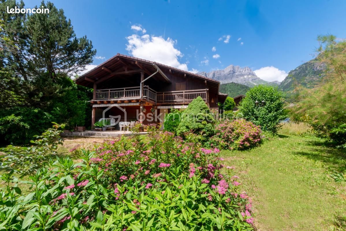 Maison 5 pièces 127 m² · à Chamonix-Mont-Blanc · 127 m² · 1 090 000 €