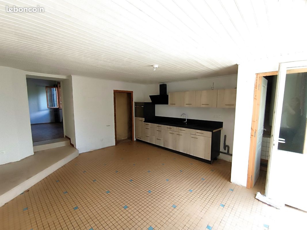 Maison 5 pièces 132 m² - Saint-Sornin-la-Marche 87210 (image principale 1)