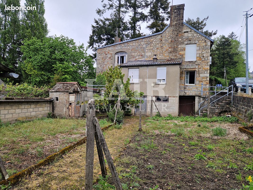 Maison 6 pièces 110 m² · à Domfront en Poiraie · 110 m² · 38 990 €