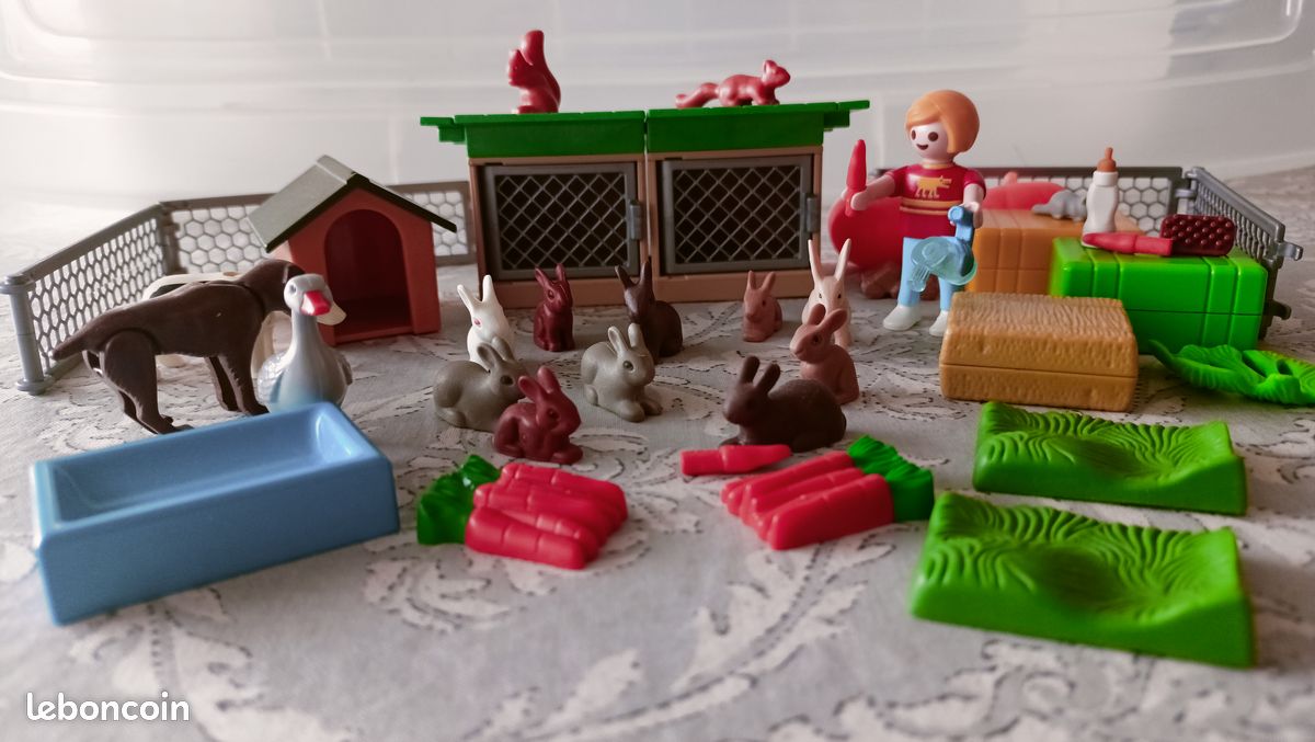 Playmobil 6140 - Enfant avec enclos à lapins et clapier (image 1)