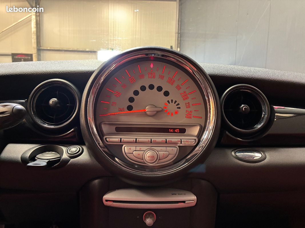 MINI MINI 1.6i - 170 Cooper S / INT CUIR ROUGE (image 17)