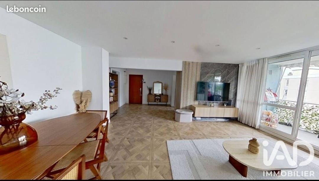 Appartement 5 pièces 101 m² · à Massy · 101 m² · 2 100 €