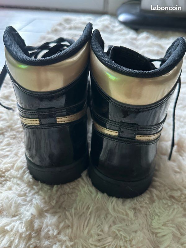 Jordan 1 Retro High Black Metallic Gold (2020) (image 7)