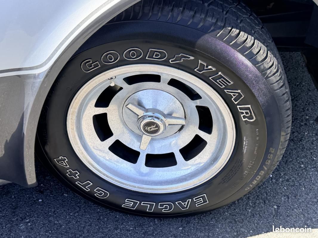Chevrolet Corvette C3 Cross-Fire-Injection ( Dossier Complet d'entretien) (image 18)