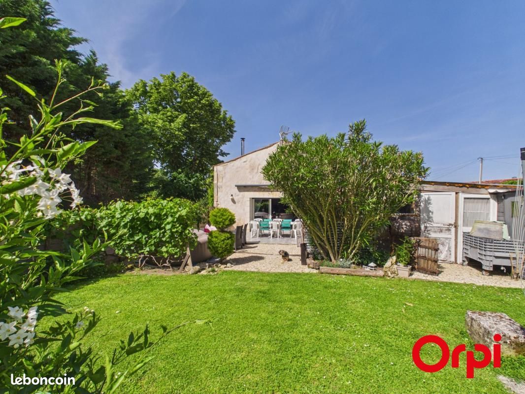 Maison 4 pièces 144 m² · à Bussac-sur-Charente · 144 m² · 239 000 €