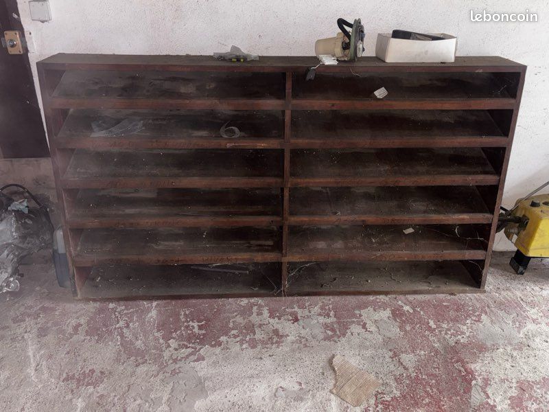 Étagère de rangement en bois (image 1)