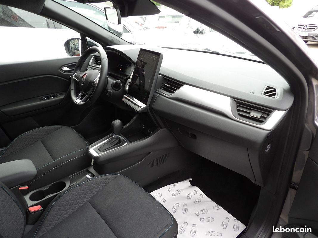 Renault CAPTUR II 1.6 E-TECH FULL HYBRID 145CH EVOLUTION (image 16)
