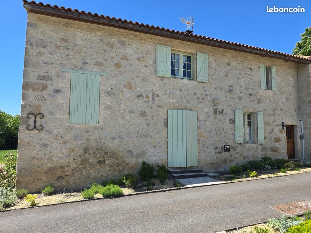 Maison 3 pièces 113 m² · à Sainte-Mère · 113 m² · 180 000 €