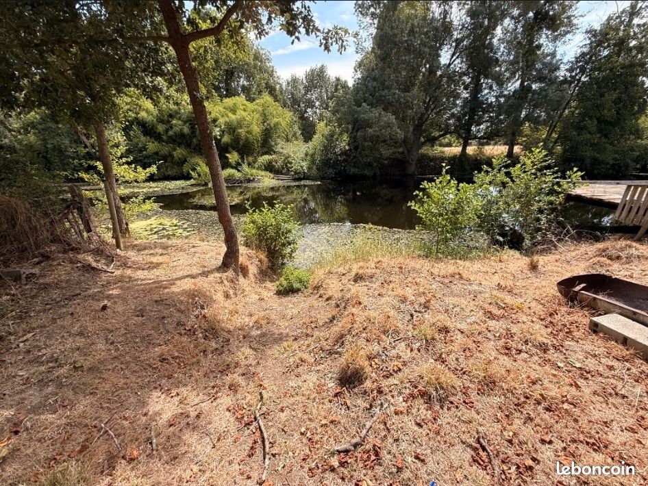 Terrain d’agrément · à Loretz-d'Argenton · 22 000 €