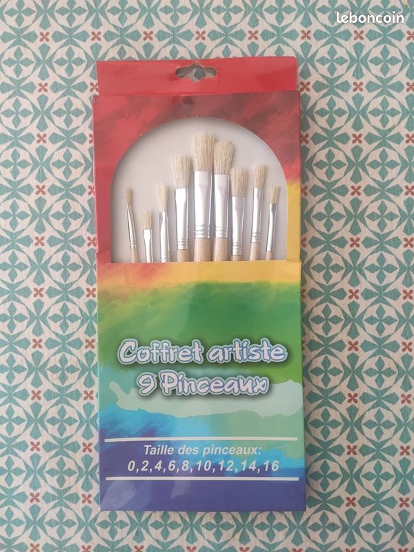 Coffret 9 pinceaux 27 cm (image 1)