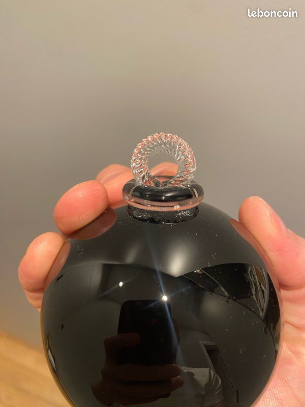 Meisenthal. Meisenthal : la boule de Noël 2016 est arrivée