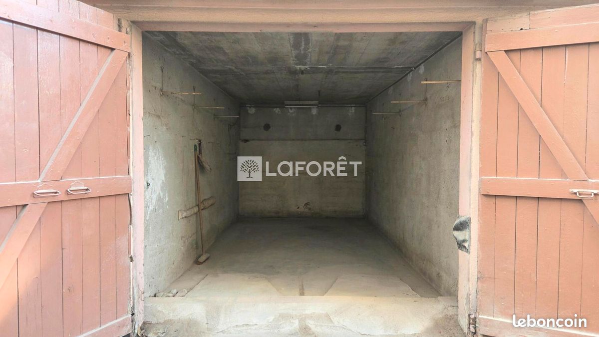 Parking 12 m² · à Toulon · 12 m² · 25 000 €