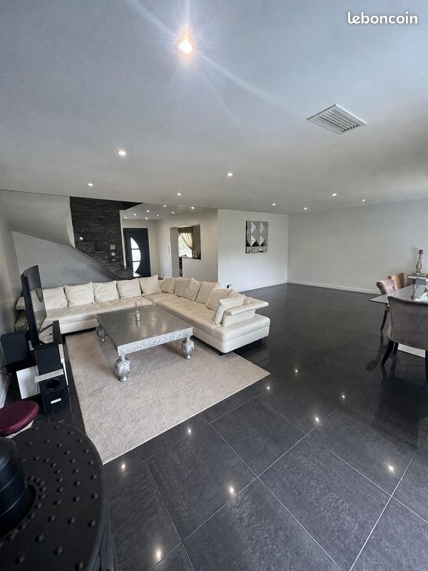 Maison 7 pièces 163 m² · à Carbon-Blanc · 163 m² · 515 725 €