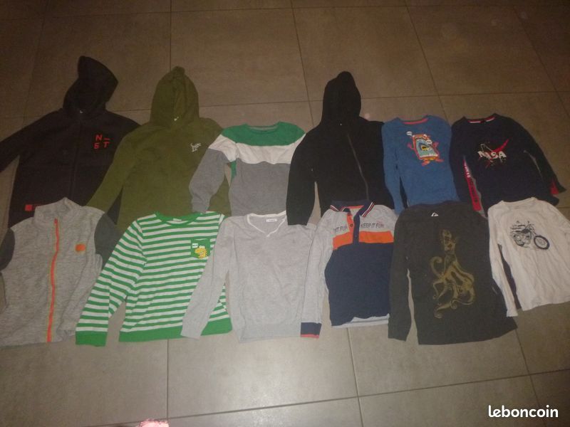 Lot 12 vestes + sweats + pulls 8 ans garçon Okaidi Zara Quicksilver (image 1)