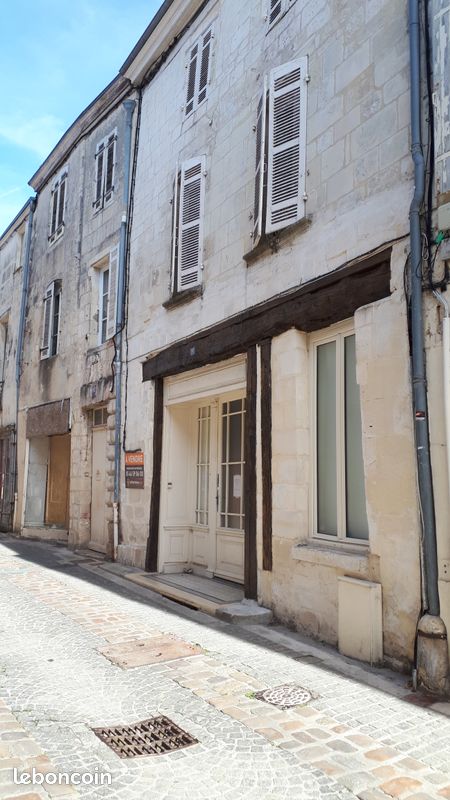 Maison 7 pièces 180 m² · à Saint-Jean-d'Angély · 180 m² · 200 000 €