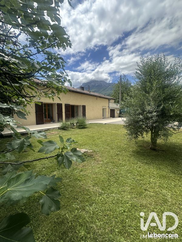 Maison 3 pièces 92 m² · à Seyssins · 92 m² · 249 000 €