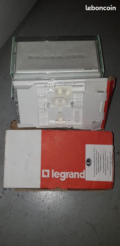 BAES marque Legrand (image 1)