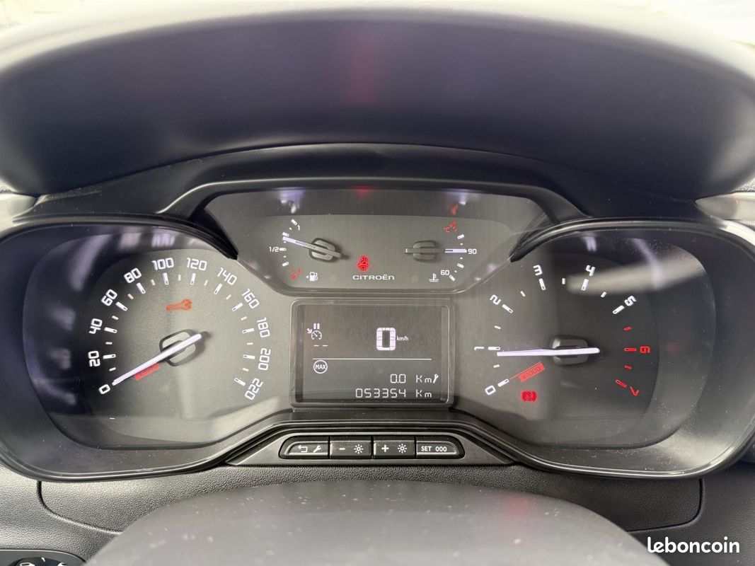 Citroën C3 Société (3) PureTech 82 BVM Feel / 2 places / 1ère main / TVA récupérable / Carplay (image 12)