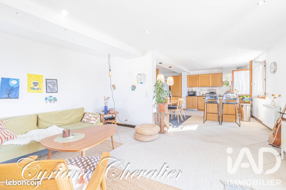 Appartement 3 pièces 113 m² · à Maule · 113 m² · 295 000 €
