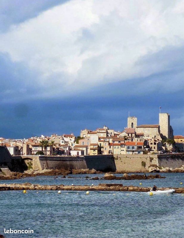 Appartement 1 pièce 32 m² · à Antibes · 32 m² · 750 €