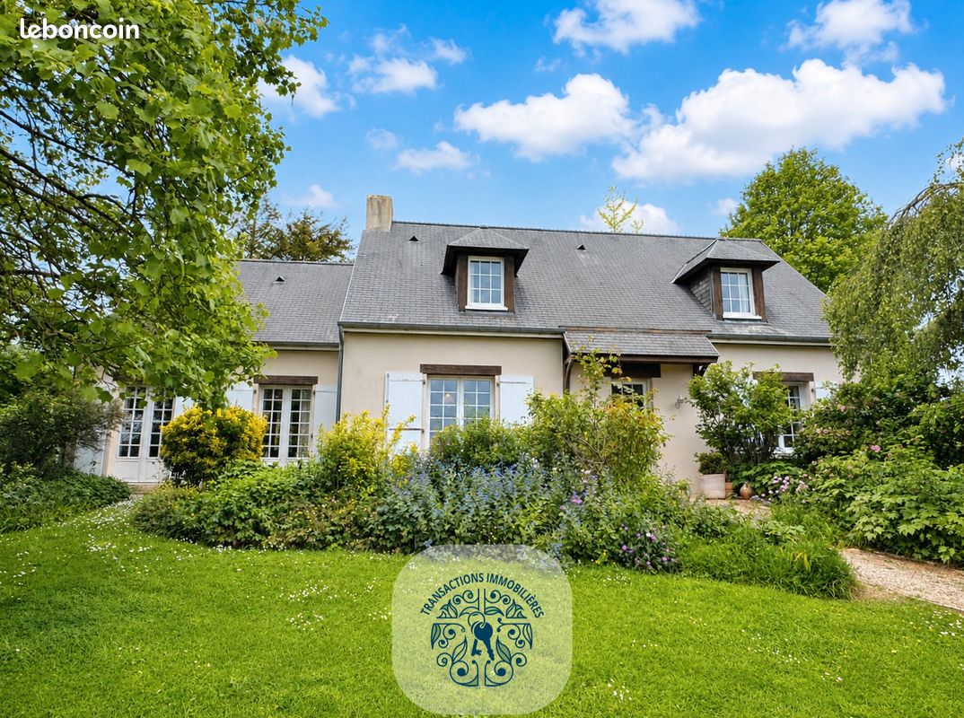 Maison 8 pièces 142 m² · à Bricquebec-en-Cotentin · 142 m² · 271 750 €