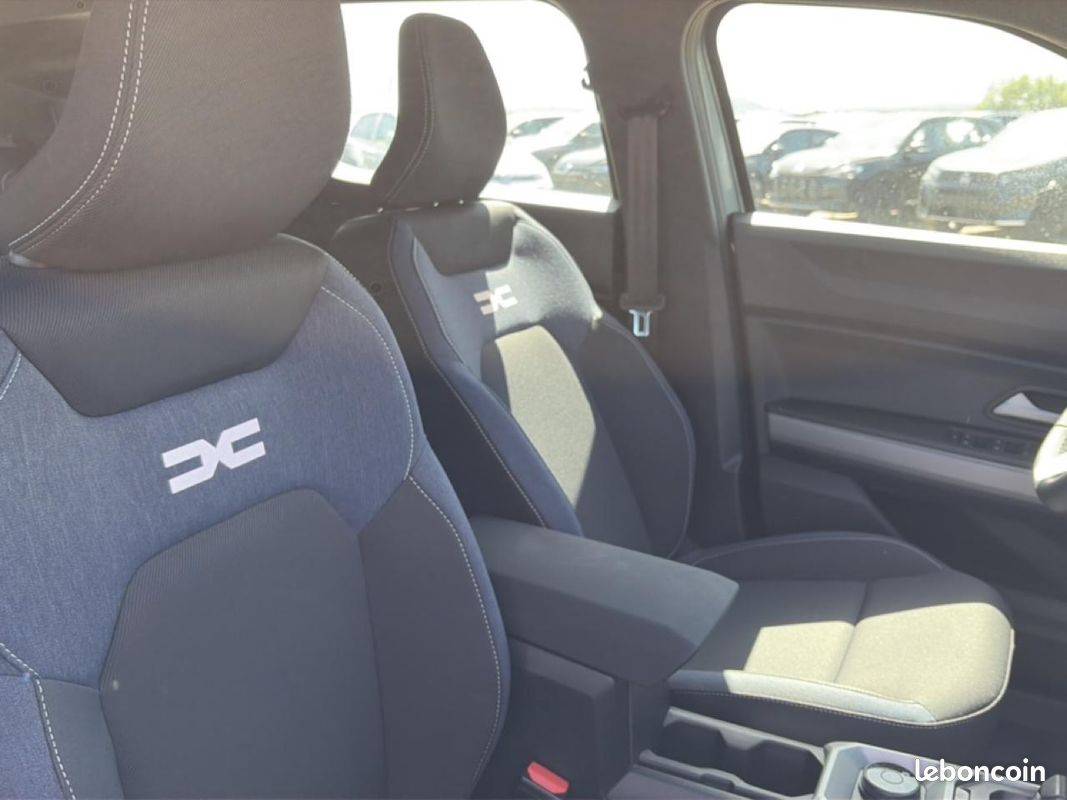 DACIA DUSTER 1.2 hybrid-g 150 expression 4x4 (image 32)