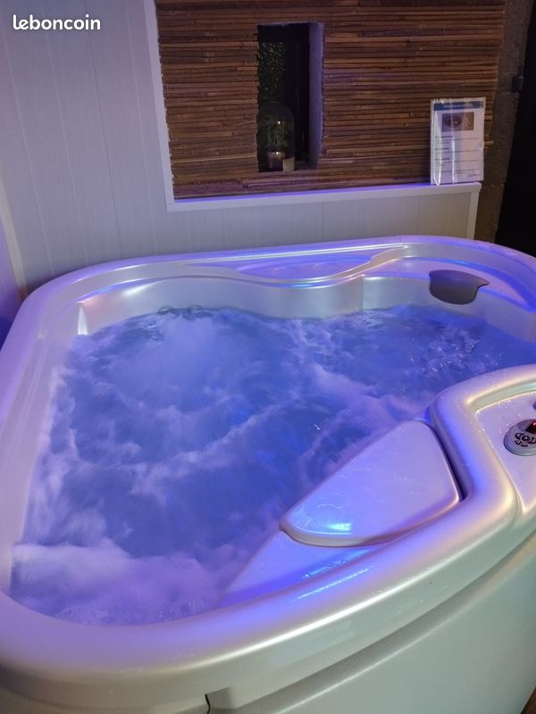 Le Paradis, Jacuzzi, fauteuil massant, terrasse, place parking, 2 personnes (image 2)