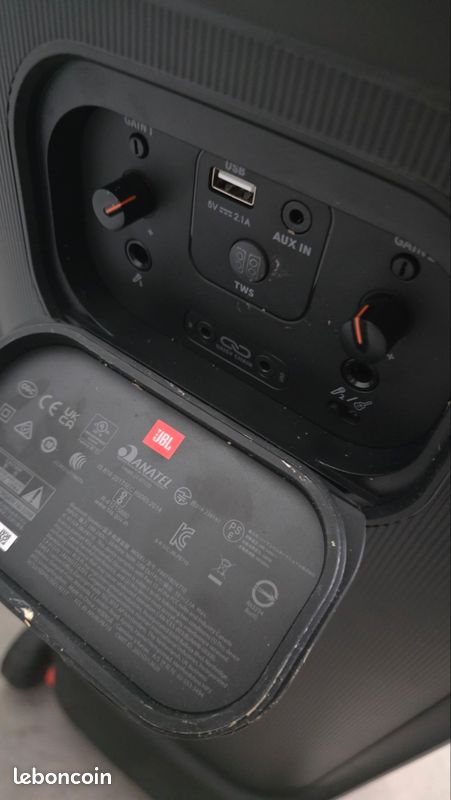 Enceinte jbl parti box 710 (image 3)