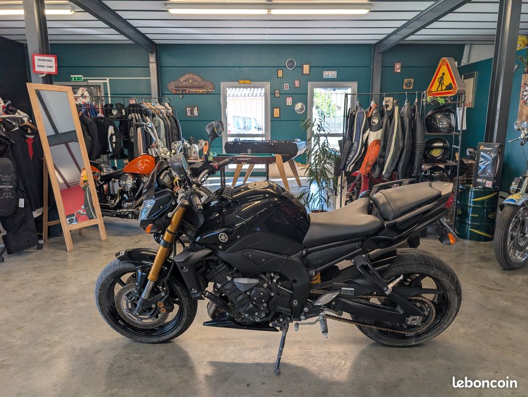 Yamaha fz8 de 2011 avec seulement 20900 km (image 3)