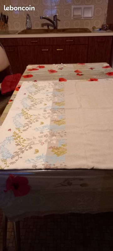 Nappe rectangulaire coton beige avec motif central marque Linvosges (image 1)