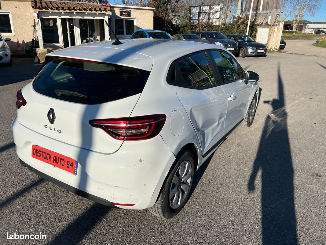 Renault CLIO V 1.5 dci 85 ch (image 3)