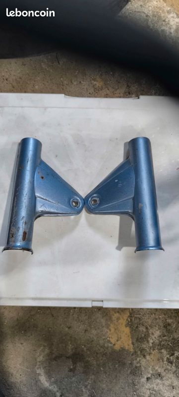 Support de phare Motobecane Av 88 origine (image 1)
