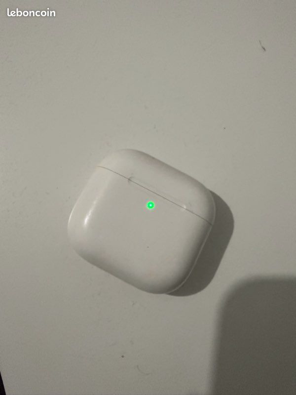 AirPods 4 (image 3)