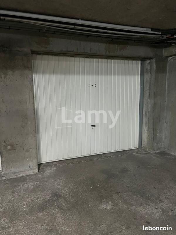 Parking 10 m² · à Lyon · 10 m² · 100 €/mois