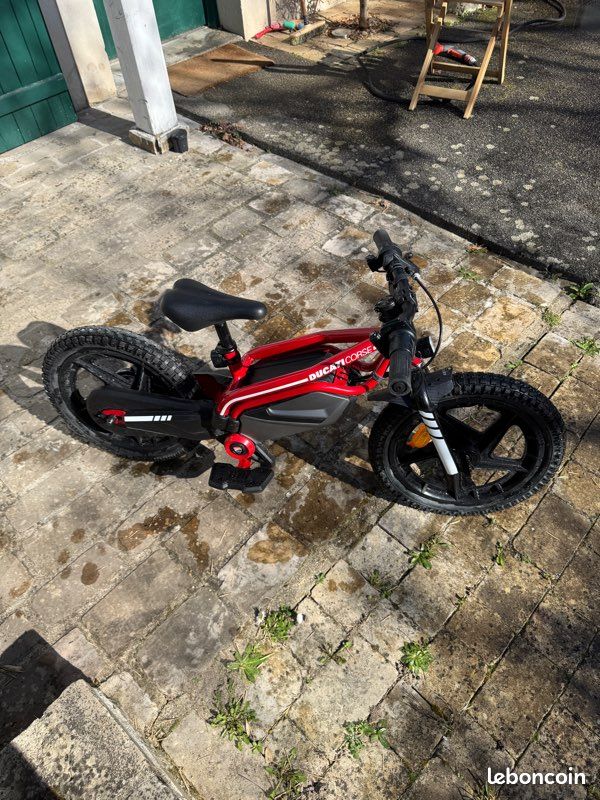 Moto Draisienne électrique DUCATI CORSE 16" - TBE (image 5)
