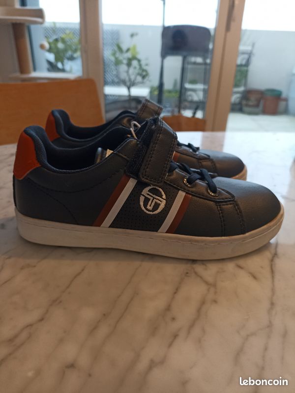 Sneakers baskets neuves P33 (image 1)