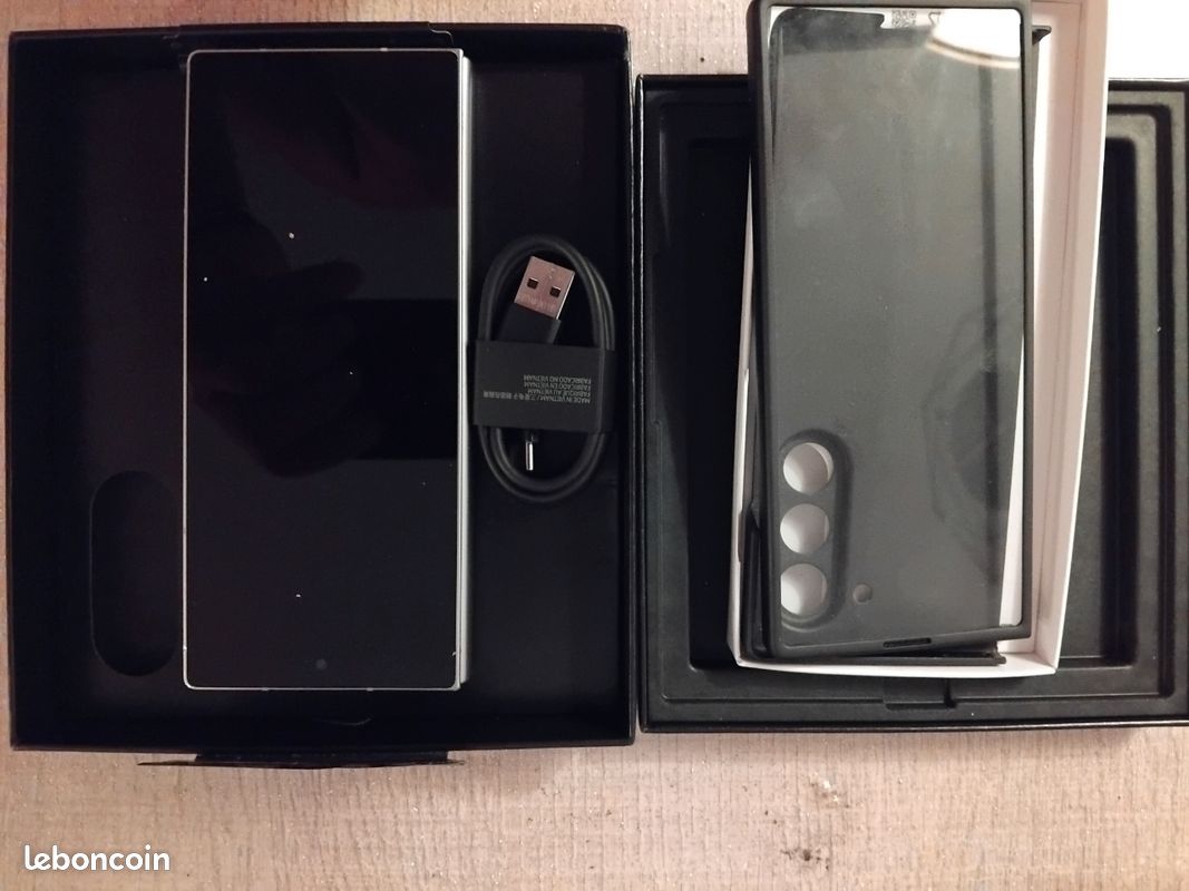 Samsung galaxy z fold 6 gris 256 go super etat (image 5)