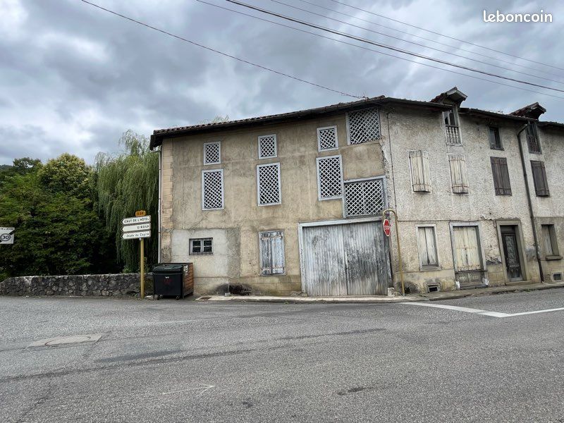 Maison 7 pièces 170 m² · à Aspet · 170 m² · 85 000 €