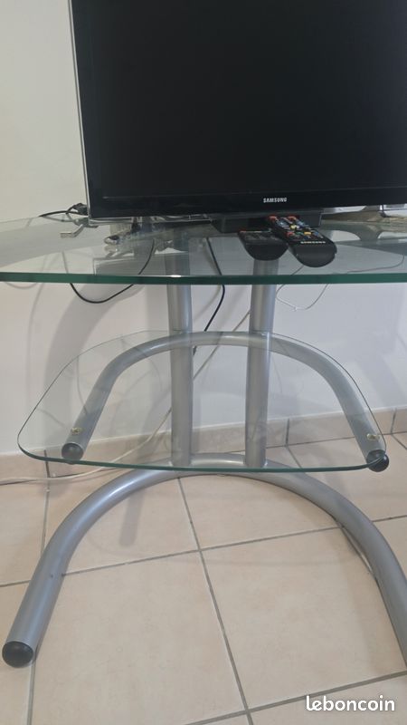 Table télévision (image 1)
