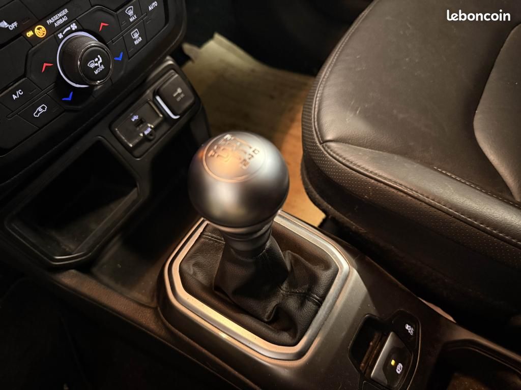 JEEP RENEGADE 1.0 GSE T3 - 120 4x2 Limited PHASE 2 (image 24)