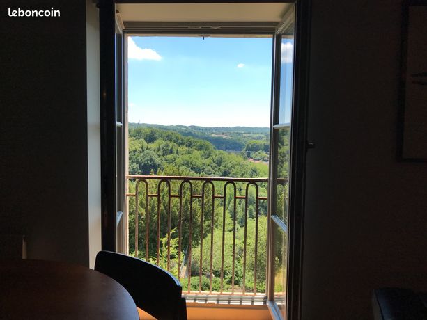 Grand appartement avec vue