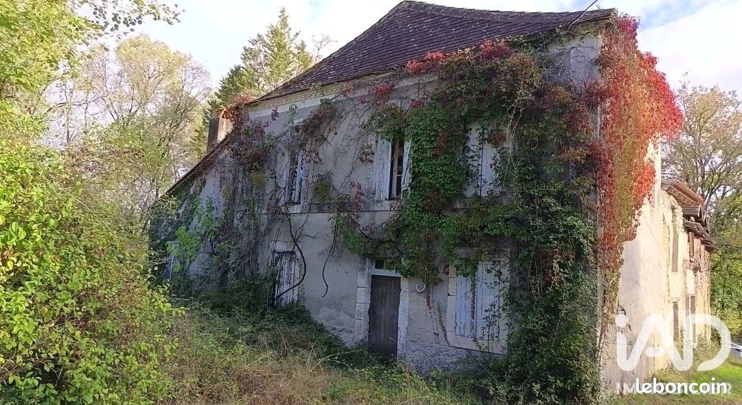 Maison 12 pièces 340 m² · à Saint-André-de-Double · 340 m² · 55 000 €