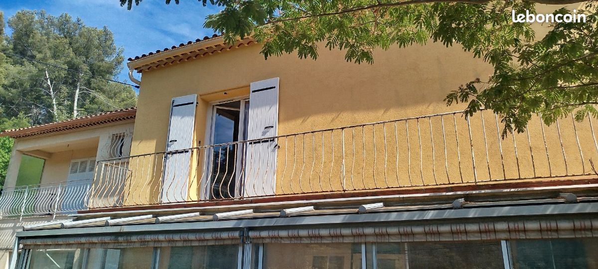 Terrain environ 5000 m² · à Sanary-sur-Mer · 6 500 000 €