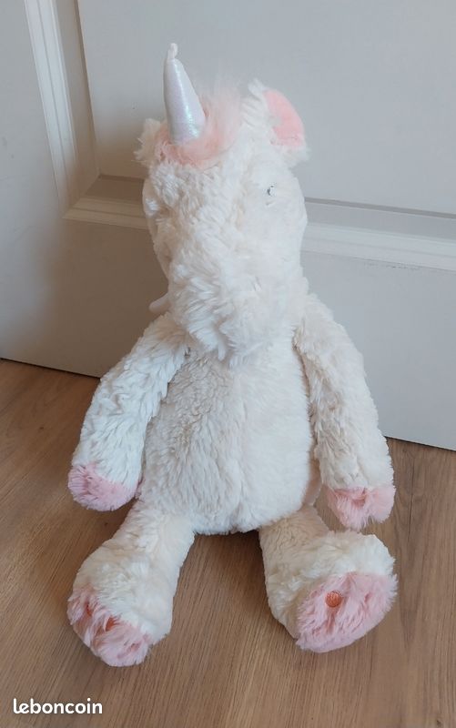 Range pyjama peluche Licorne Jeux Jouets