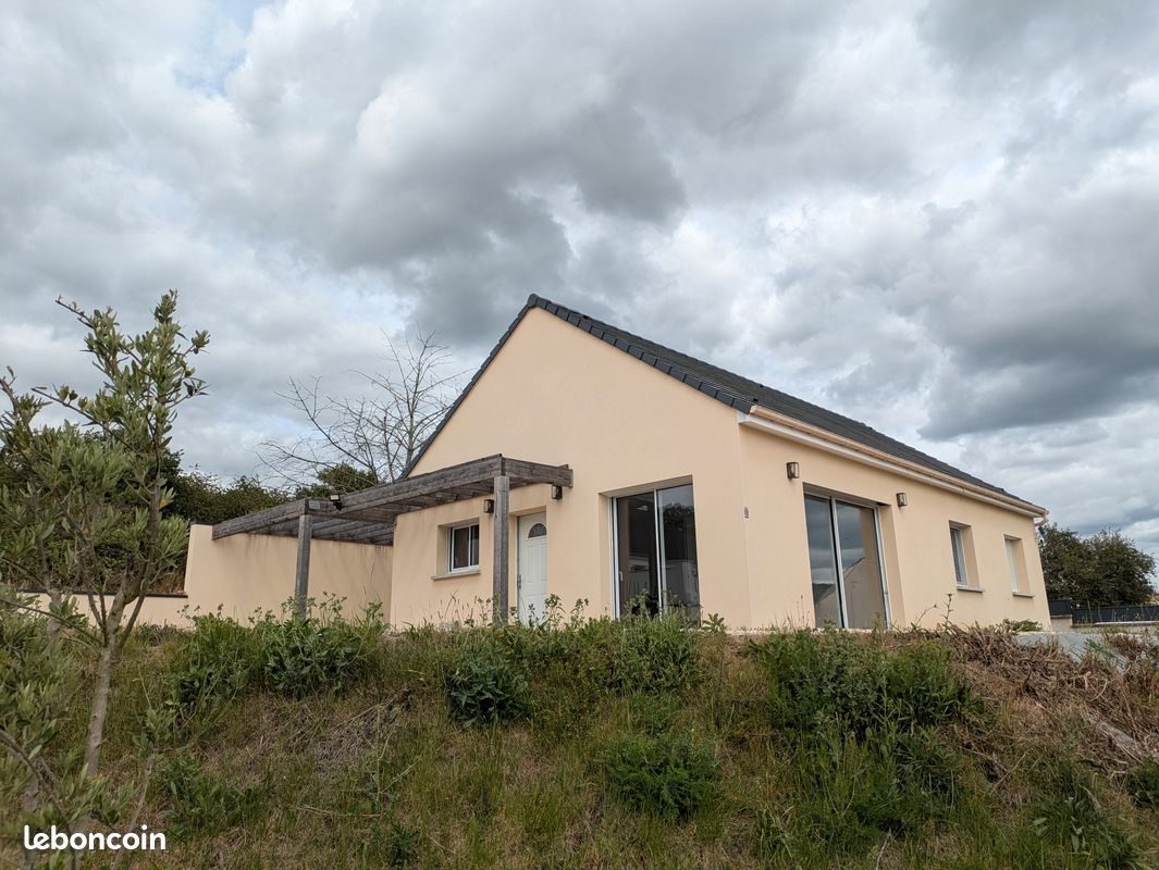 Appartement 4 pièces 93 m² · à Véron · 93 m² · 1 190 €
