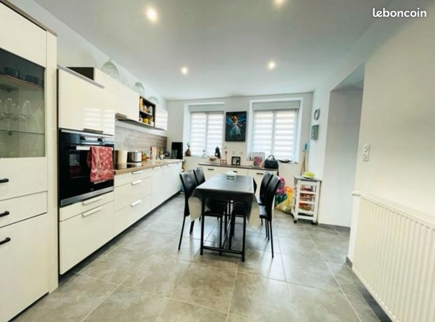 Maison 6 pièces 187 m²