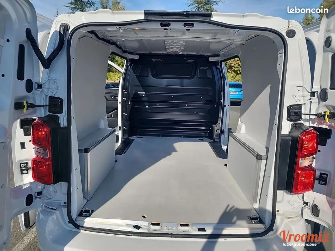 Citroen Jumpy HDI 150 BOITE AUTO - M CABINE 3 PLACES 10 kms + BOIS (image 16)