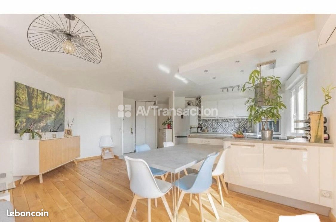 Parking 3 pièces 68 m² · à Villeurbanne · 68 m² · 297 000 €