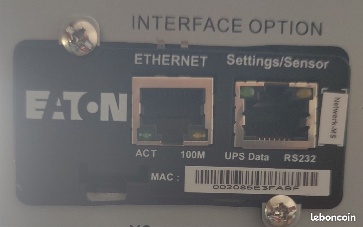 Adaptateur de gestion à distance Eaton RS-232 pour PW9135G6000-XL3U avec réseau (image 3)